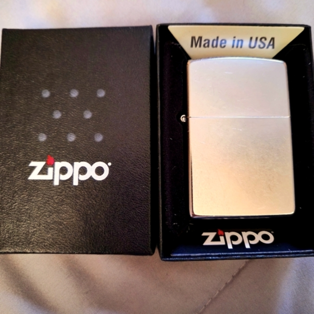Zippo-NEW!!